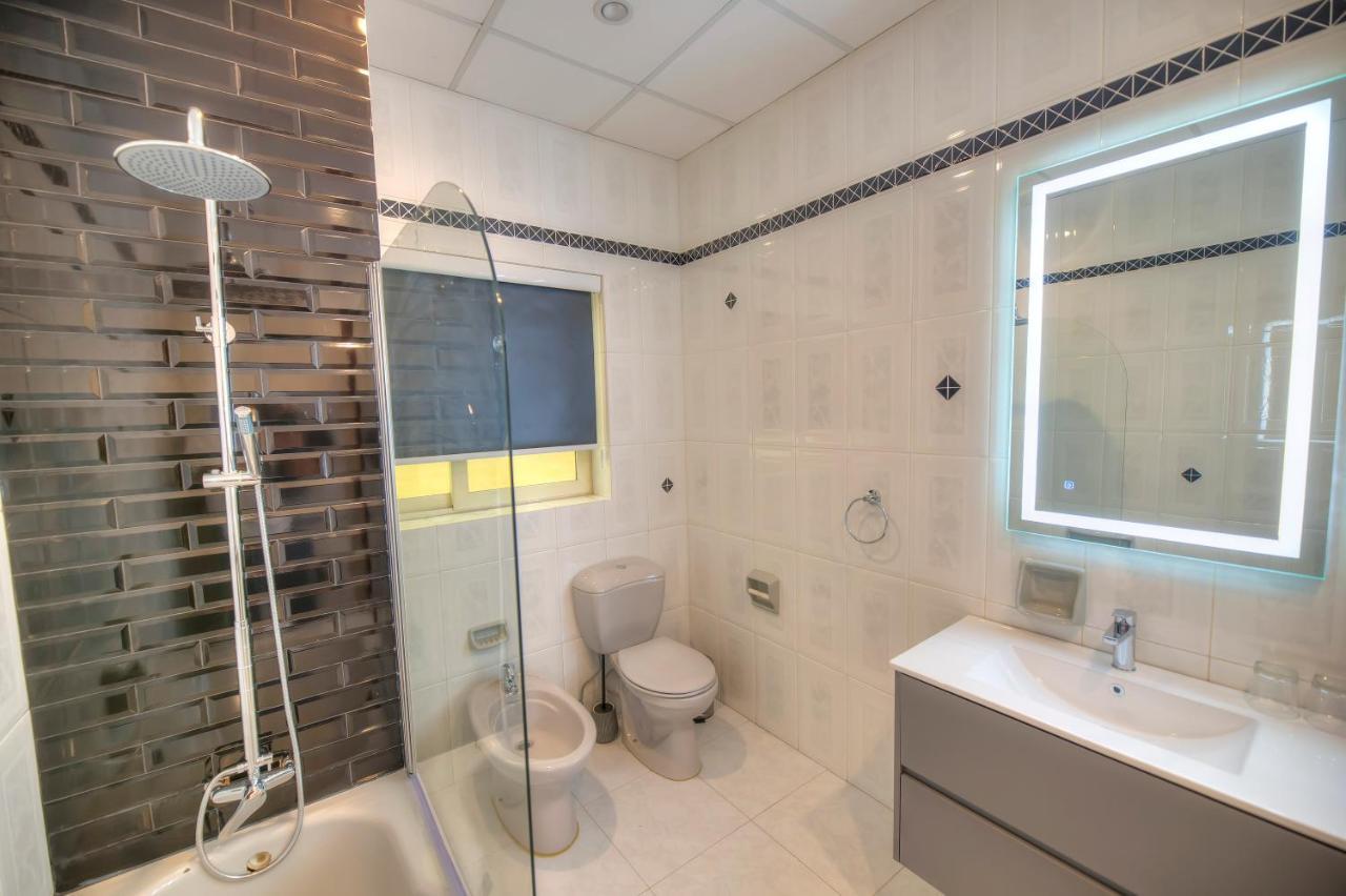 Beautifully Furnished Seafront 4 Bedrooms Goslm-4 Sliema Exterior foto