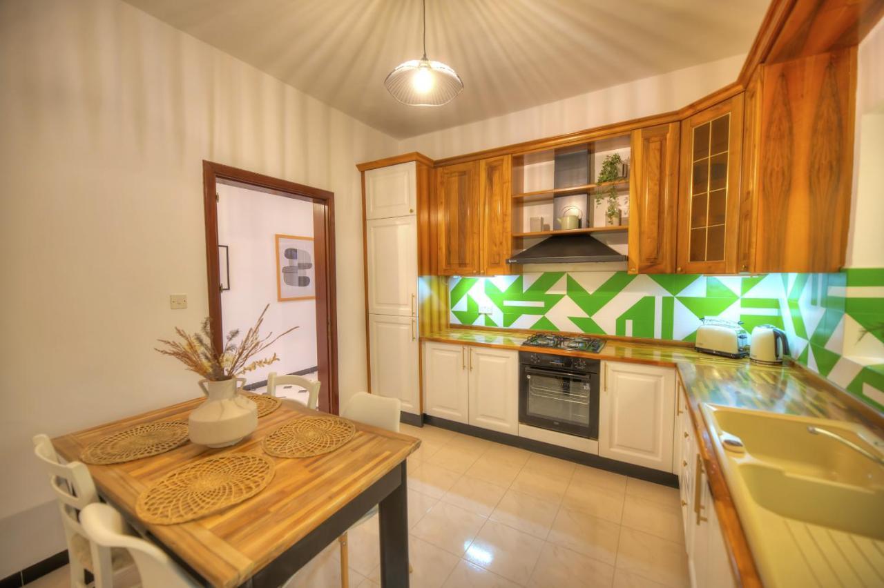 Beautifully Furnished Seafront 4 Bedrooms Goslm-4 Sliema Exterior foto